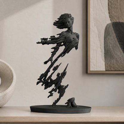 Escultura A Fonte preta numa prateleira minimalista