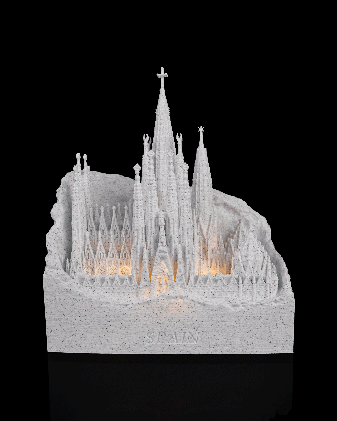 Luminária da Sagrada Família acesa