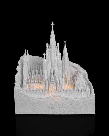 Luminária da Sagrada Família acesa