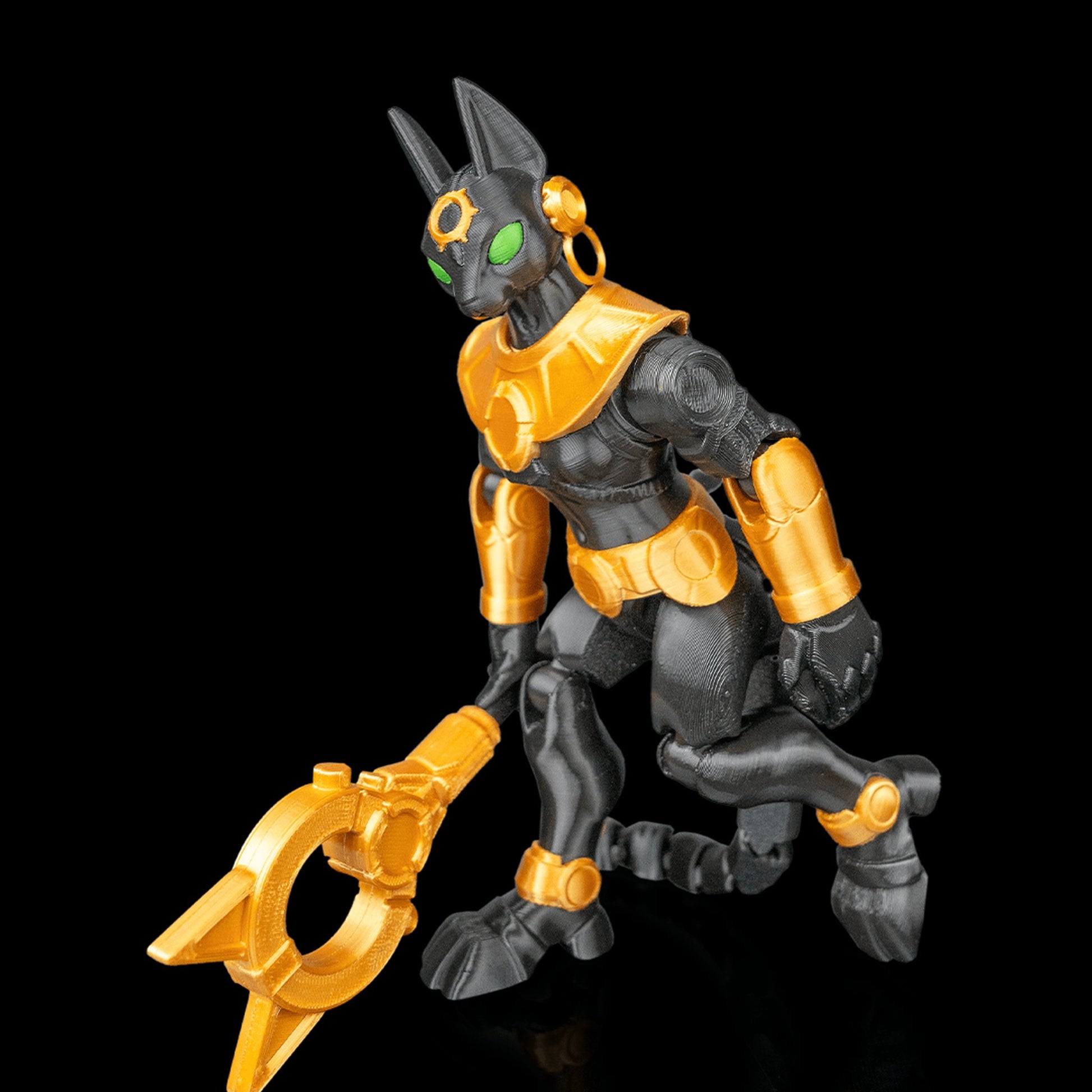 Detalhe da cabeça de gata e do colar egípcio da Bastet Mecha