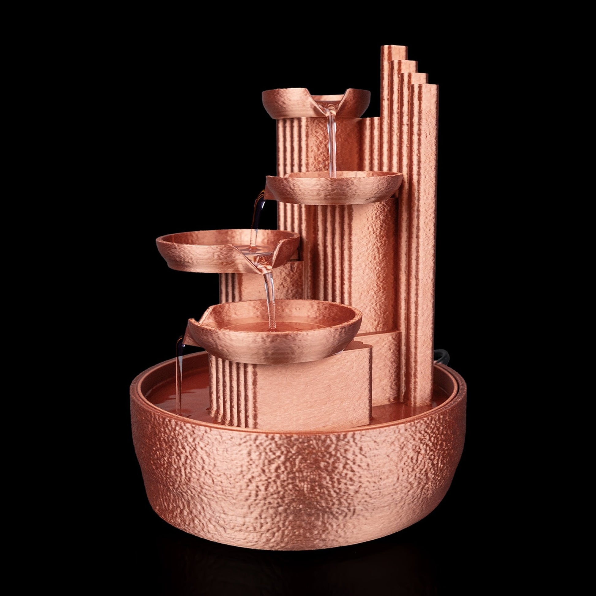Fonte Quiet Principle em close, textura martelada da bacia