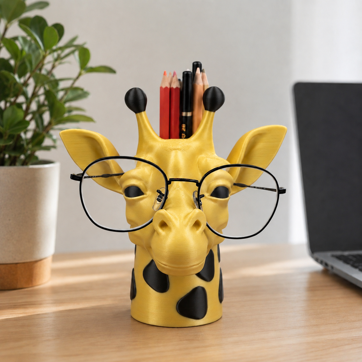 Gigi — Girafa Porta-Óculos e Canetas — Dourado com pintinhas pretas