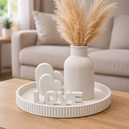 Kit japandi Love branco marfim na mesa de centro da sala