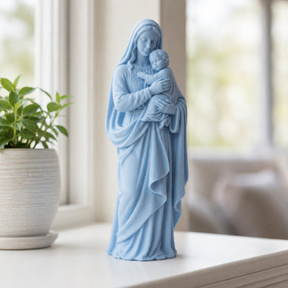 Madonna em azul na janela