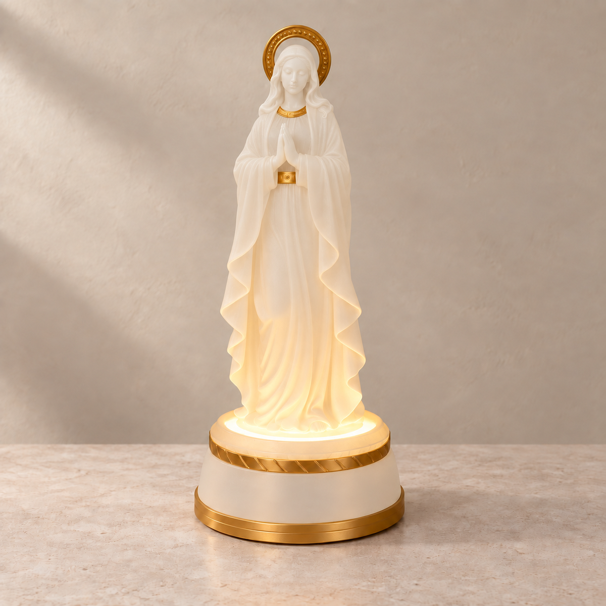 Nossa Senhora Iluminada — Translúcido com detalhes dourados