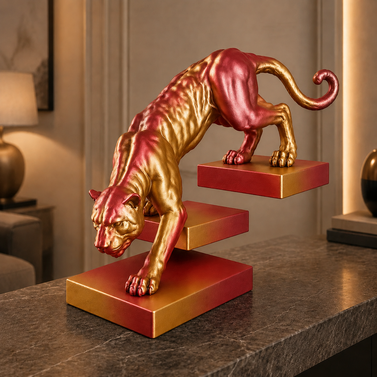 Pantera em Movimento na cor Vermelho e Dourado em ambiente elegante e moderno
