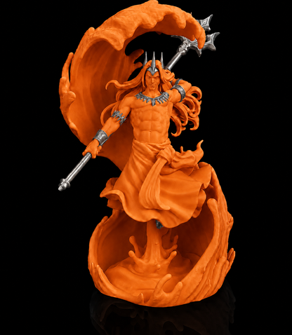 Escultura de Poseidon, deus dos mares, empunhando o tridente, na cor laranja, com detalhes prateados
