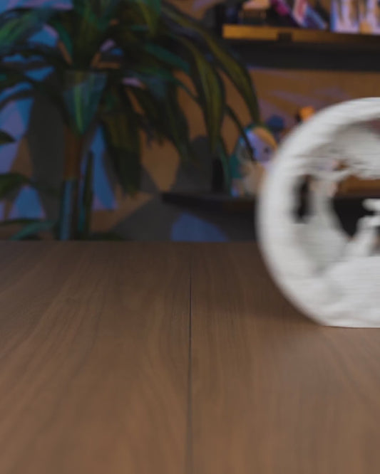 Bom Garoto — Luminária de Mesa