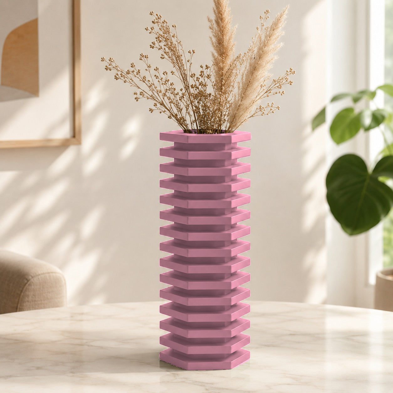 Vaso decorativo com camadas escalonadas em zigurate, na cor rosa